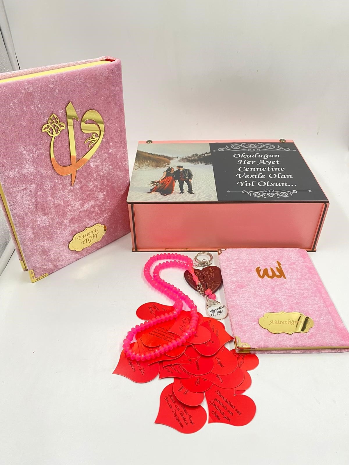 3af20814759b48018e22c40d9e43266e.jpg RENK SEÇENEKLİ KİŞİYE ÖZEL KURAN-İ KERİM SETİ - Görsel 1