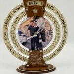 Masa Üstü Kişiye Özel Resimli Yazılı Takvimli Saat