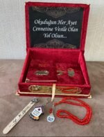 Renk Seçenekli Kişiye Özel Rahleli Kadife Kaplı Kur'an-ı Kerim Seti - Görsel 3