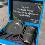 KİŞİYE ÖZEL HAZIRLANAN KADİFE KUTULU FİNCAN TAKIMI