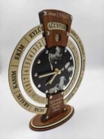 Öğretmenler Gününe Özel Masa Üstü kişiye Özel Atatürk Resimli Takvimli Saat - Görsel 4